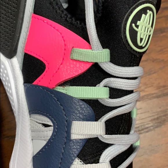 NIKE HUARACHE E.G.E.BG pure platinum/white-black - Picture 13 of 16